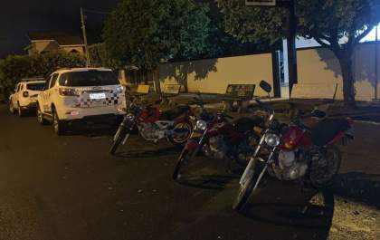 Denúnica anônima leva polícia a motos furtadas no final de semana