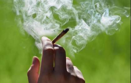 Jovem é detida com maconha em Birigui e diz que usa a droga para combater a ansiedade