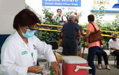Covid-19: 4ª dose para idosos acima de 80 anos em SP começa na segunda