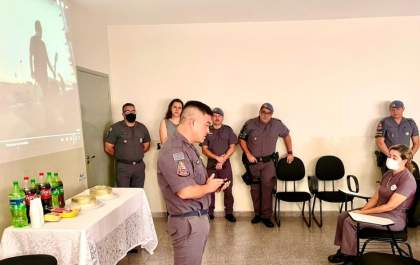 PM Yoshio retorna ao trabalho após período de recuperação de acidente