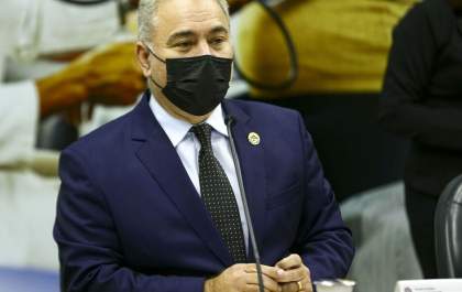Ministro da Saúde diz que não vai decretar fim da pandemia “sozinho”
