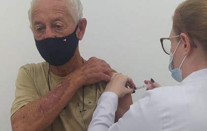 Araçatuba inicia aplicação da 4ª dose em idosos de 80 anos ou mais