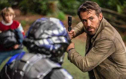 ‘The Adam Project’ é mais um passatempo simpático do diretor Shawn Levy, com Ryan Reynolds interpretando Ryan Reynolds