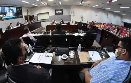 Câmara aprova reajuste de 10,2% a servidores e secretários municipais