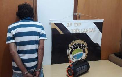 Ladrão invade loja de móveis, furta caixa de som, mas acaba preso em Três Lagoas