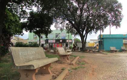 Justiça manda acusado de matar colega na praça Independência fazer tratamento contra o álcool