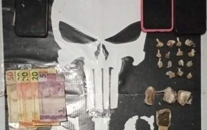 Polícia Civil fecha boca de fumo e prende jovem por tráfico de drogas