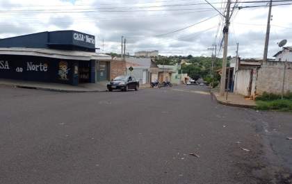 Homem é morto com 5 tiros em bar no Alvorada