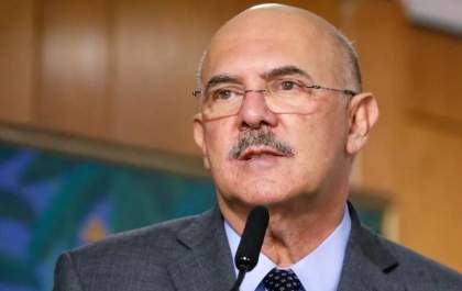 Milton Ribeiro pede exoneração do MEC, após escândalo de gabinete paralelo