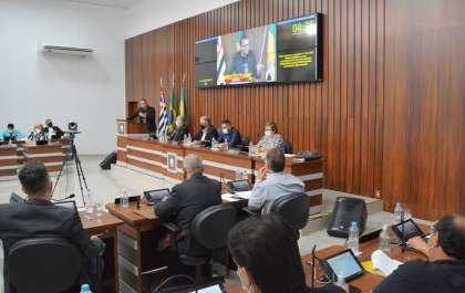 Câmara analisa veto e projeto que corrigem reajuste de secretários em Birigui