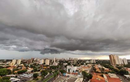 Com nova frente fria, Araçatuba tem chuva e declínio na temperatura