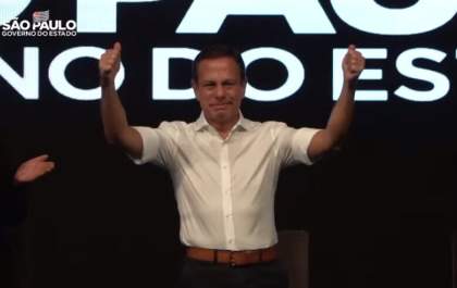 Doria renuncia ao governo do Estado para concorrer à Presidência