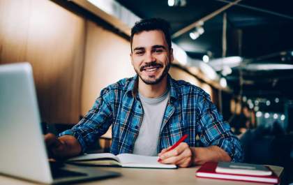 Startup abre inscrições para curso gratuito sobre programação