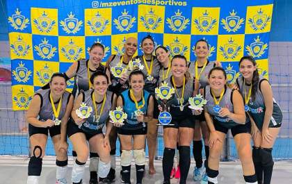 Equipe feminina de vôlei de Araçatuba ganha Copa Paraná
