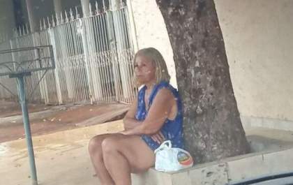 Em Andradina: Senhora confusa que estava sentada em frente a escola já está com a família