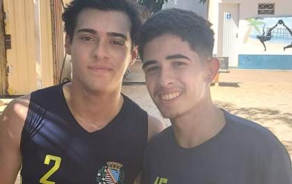 Dupla masculina de vôlei de areia garante vaga para campeonato estadual