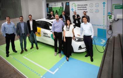 Nove empresas lançam aliança para democratizar carro elétrico no Brasil