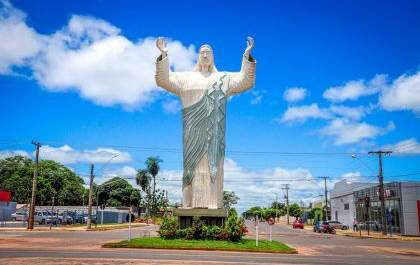 Revitalização do Cristo faz parte de uma campanha que visa arrecadar 3 toneladas em alimentos