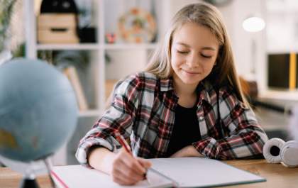 Pesquisa aponta que desempenho de meninas em Matemática melhorou nos últimos anos