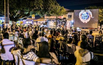 CineSolar, primeiro cinema movido a energia solar do Brasil, terá sessões na região