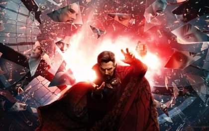 Apesar da fórmula Marvel, Sam Raimi faz “mágica” em ‘Doutor Estranho no Multiverso da Loucura’
