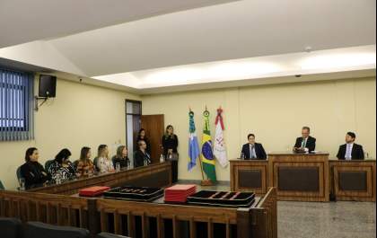 Servidores de Três Lagoas recebem medalha de Bons Serviços Judiciários