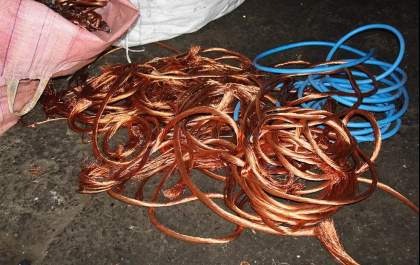 Indivíduo é preso em flagrante por tentativa de furto de fiação elétrica em residência