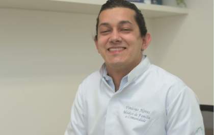 Três Lagoas tem um dos únicos médicos prescritores de cannabis medicinal do MS. Conheça o trabalho do Dr. Vinicius Neves