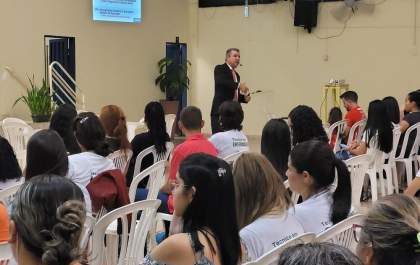 Segundo dia de atividade da Semana Acadêmica de Enfermagem da FEA