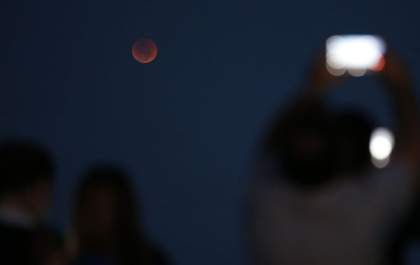 Lua de sangue 'triplamente especial' poderá ser vista neste domingo