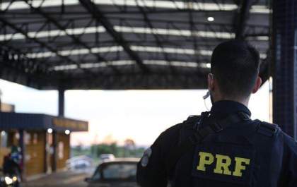 Caminhoneiro é preso depois de celebrar a morte de agentes da PRF