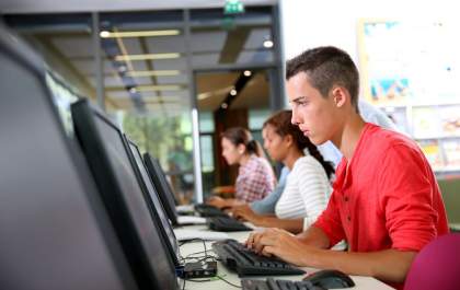 Enem 2022: entenda a diferença entre a versão impressa e digital da prova