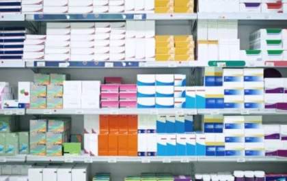 Com o risco de faltar medicamentos nas prateleiras, veja o que você pode fazer