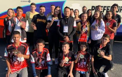 Araçatuba conquista mais de 20 medalhas na final do Paulista de Karatê