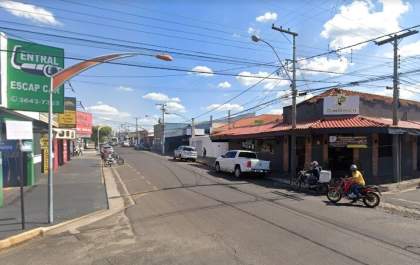 PM prende 2 homens acusados de furtar fios da iluminação pública em Birigui