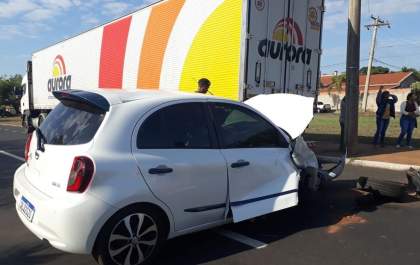 PM registra acidente envolvendo carro, moto e dois caminhões em Três Lagoas
