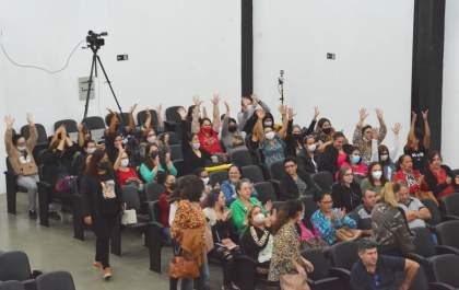 Câmara ignora parecer jurídico e aprova alterações no projeto do magistério em Birigui