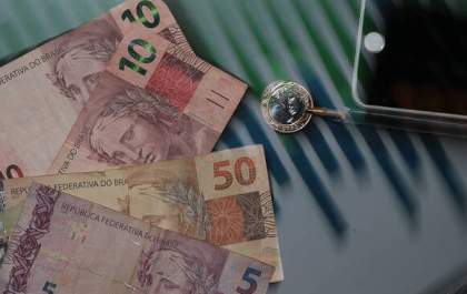 Arrecadação de impostos alcança R$ 195 bilhões em abril, melhor resultado para o mês desde 2000