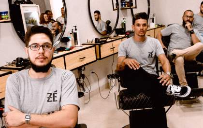 Completando seis anos, Barbearia do Zé reinaugura em novo endereço com novidades