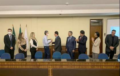Juiz Rogério Ursi de Três Lagoas deixa a magistratura e é homenageado