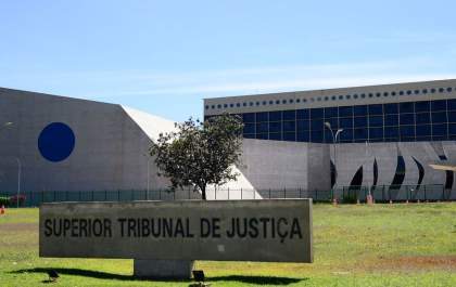 STJ decide que planos de saúde não são obrigados a cobrir condutas fora da lista da ANS