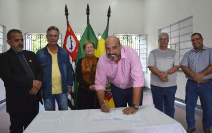 Assinada ordem de serviço para a reforma do antigo Paço Municipal em Birigui