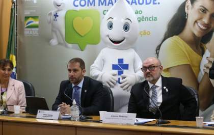 Covid-19: governo libera quarta dose para maiores de 40 anos