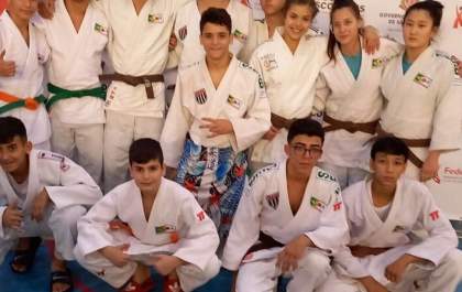 Judô araçatubense classifica atletas para a final dos Jogos Escolares