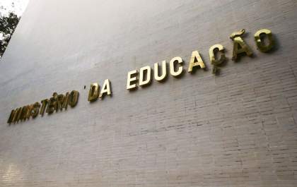 Polícia Federal deflagra operação contra desvios no FNDE