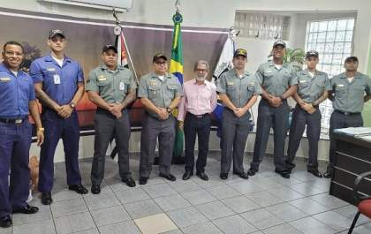 Marinha já está em Castilho e é recebida no gabinete do prefeito