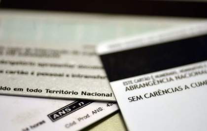 ANS suspende a venda de 70 planos de saúde devido a reclamações