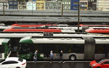 Motoristas e cobradores de ônibus de SP voltam a fazer greve hoje