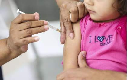 Por que os pais não estão vacinando seus filhos contra o sarampo? Entenda a gravidade e as consequências da negligência