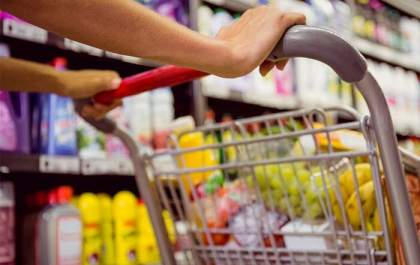 Mulher furta alimentos em supermercado de Três Lagoas e acaba presa